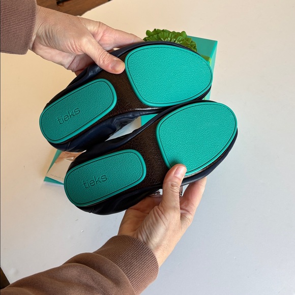 Tiek’s Ballet Flats Navy Blue sz 10.
Brand new in box - Picture 3 of 3